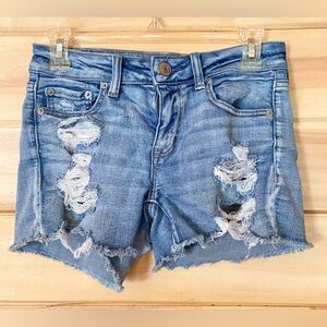 American Eagle Grundge Distressed Demin Blue Jeans Shorts Next Level Stretch